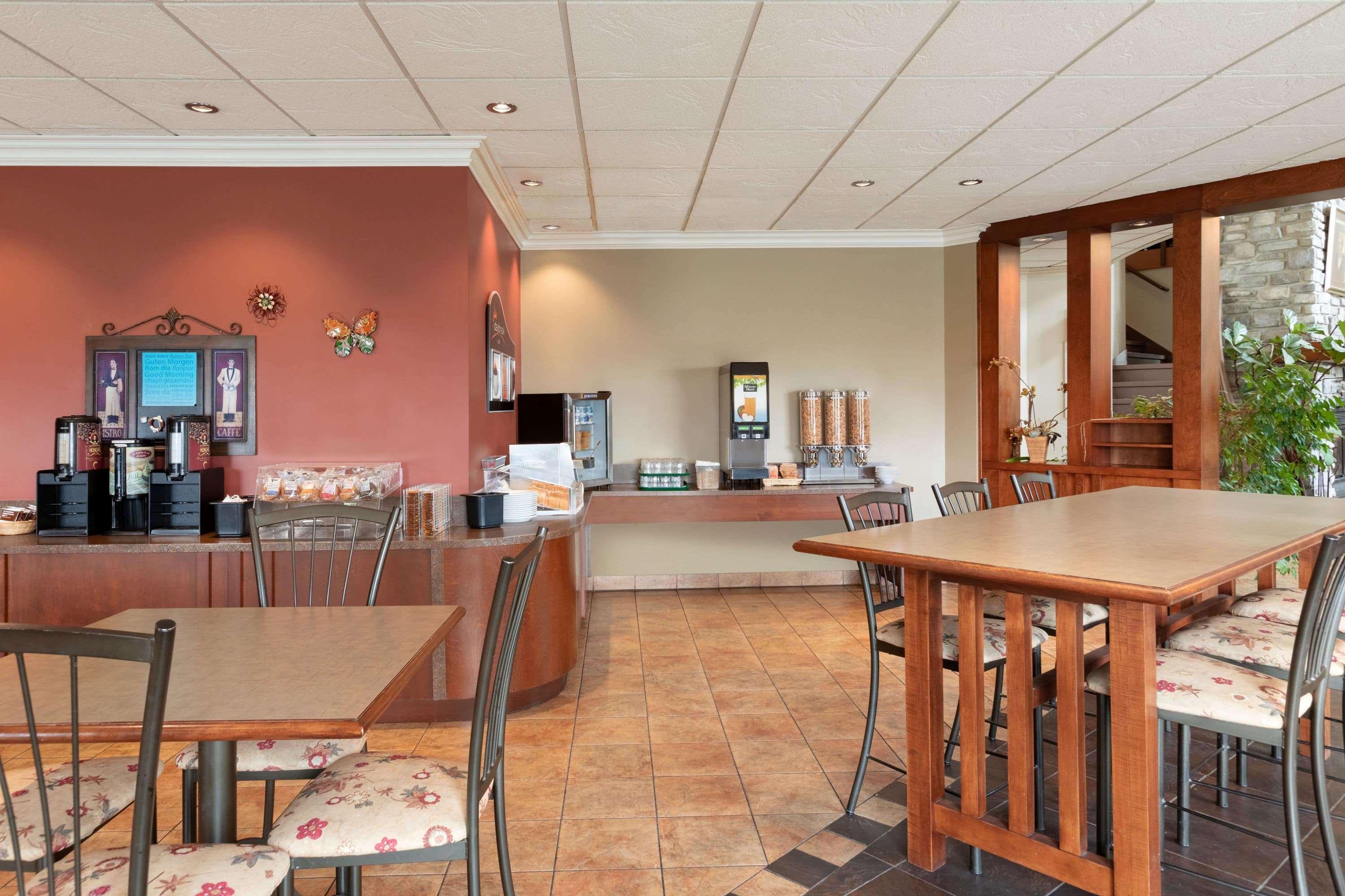 Days Inn By Wyndham Montmagny Ngoại thất bức ảnh