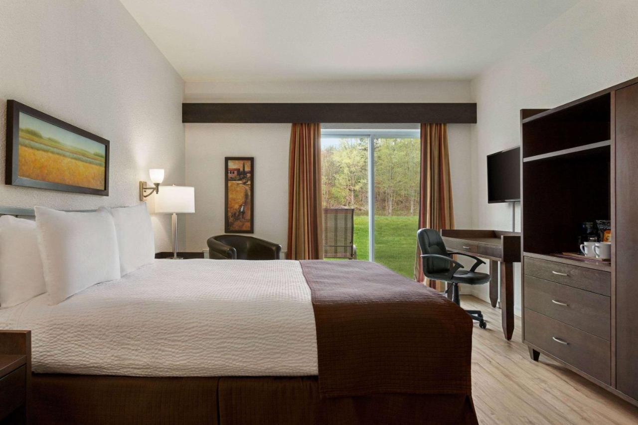Days Inn By Wyndham Montmagny Ngoại thất bức ảnh